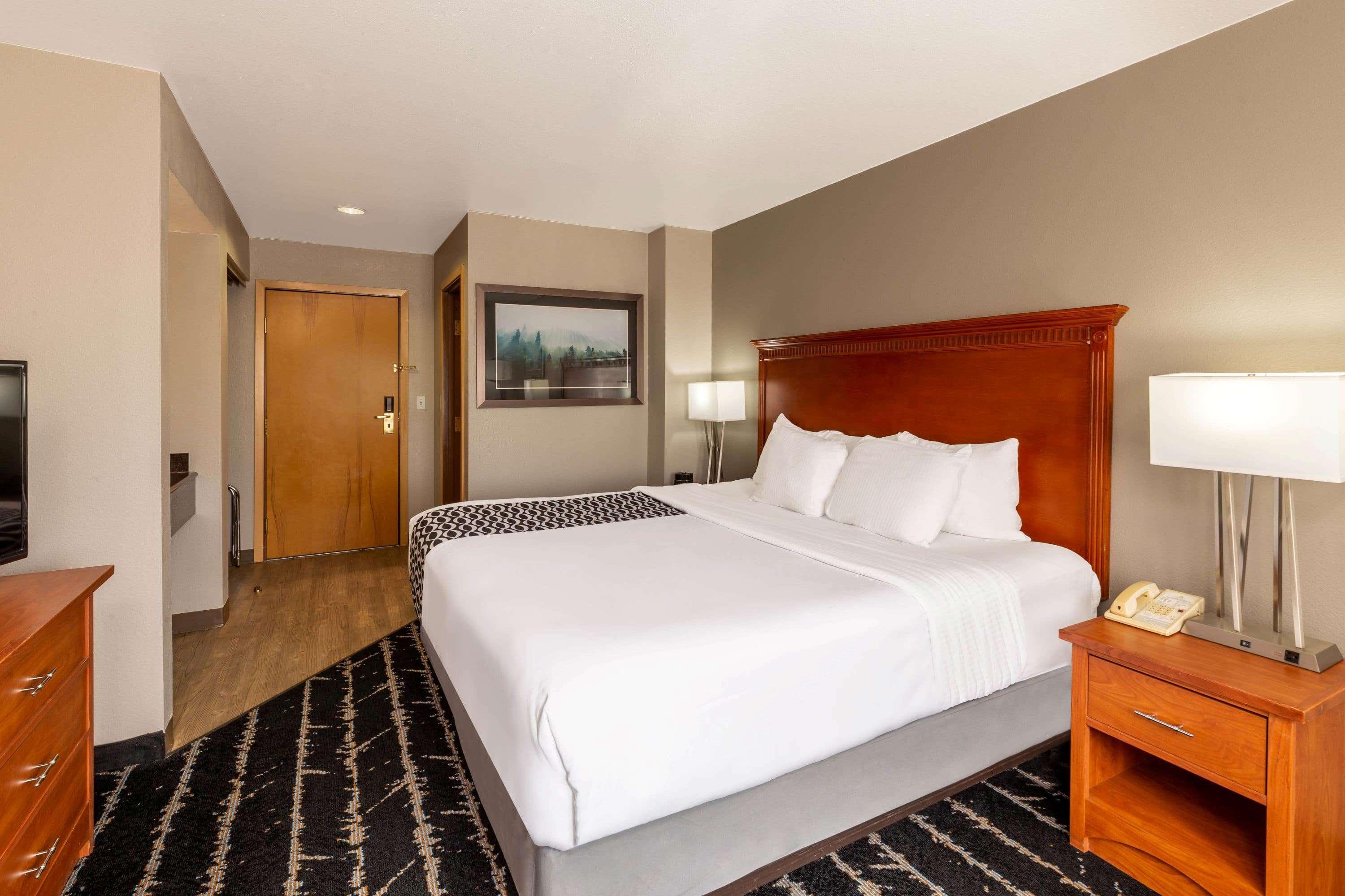 La Quinta By Wyndham Vancouver Bagian luar foto