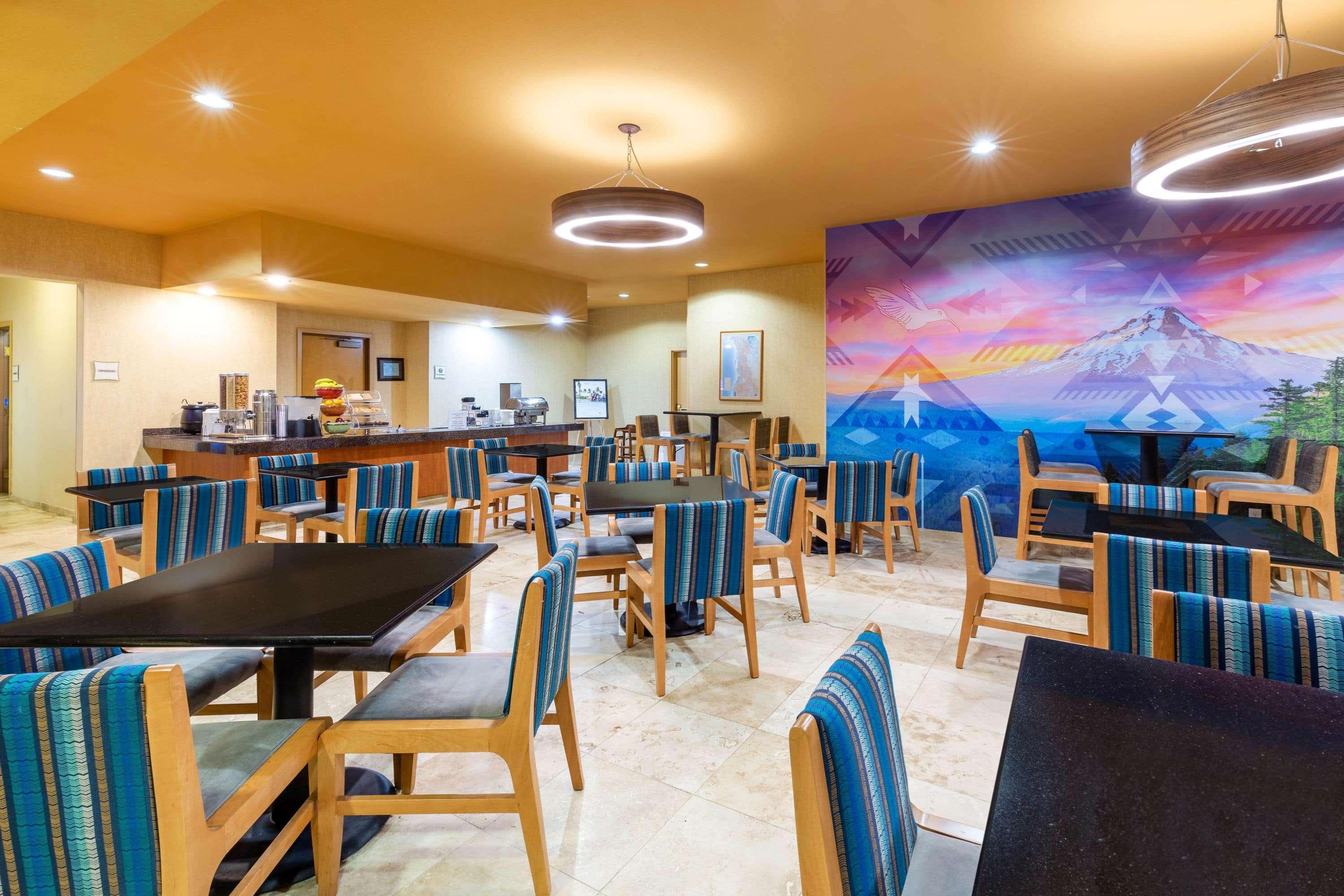 La Quinta By Wyndham Vancouver Bagian luar foto