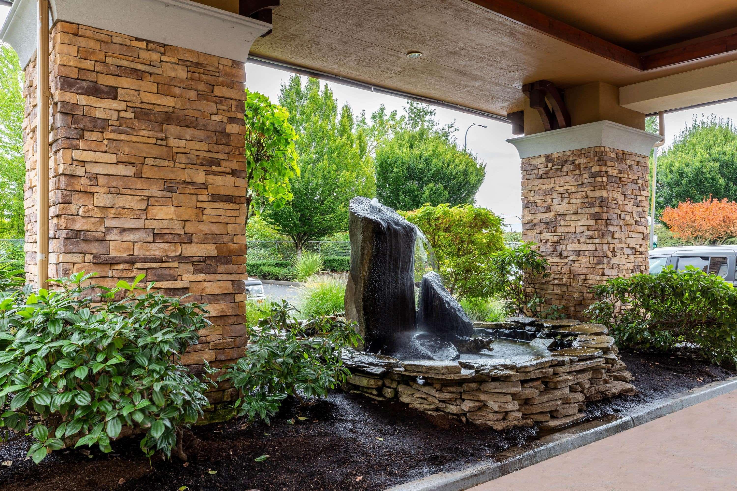 La Quinta By Wyndham Vancouver Bagian luar foto